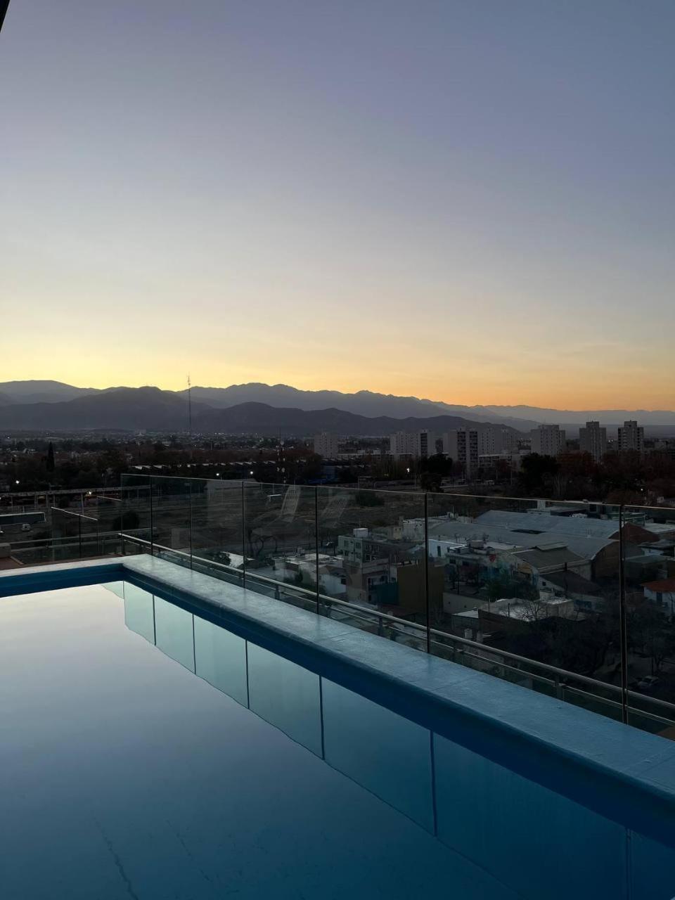 Apartamento Centrico Con Las Mejores Vistas De メンドーサ エクステリア 写真