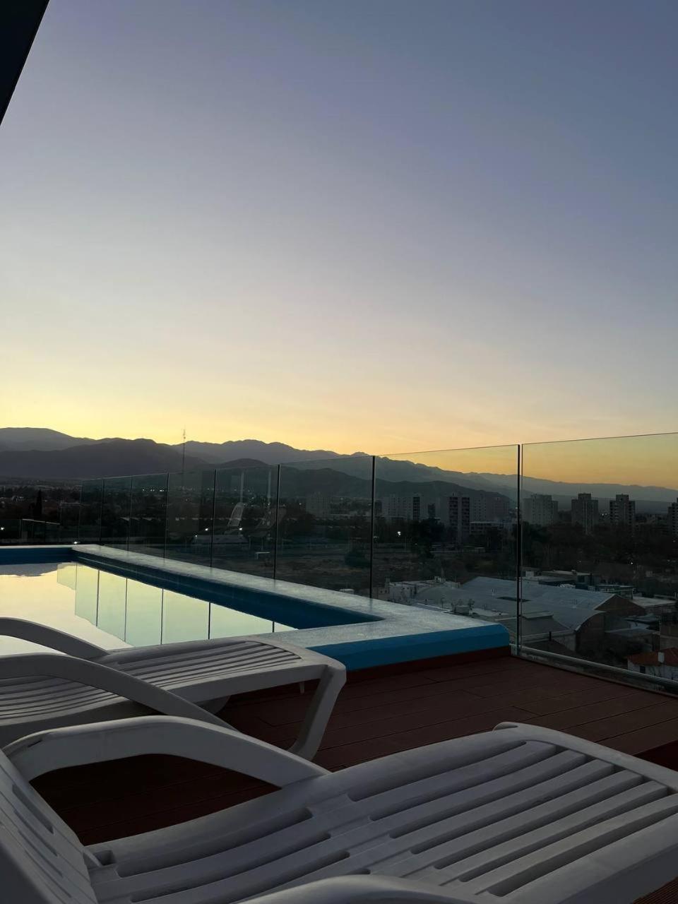 Apartamento Centrico Con Las Mejores Vistas De メンドーサ エクステリア 写真